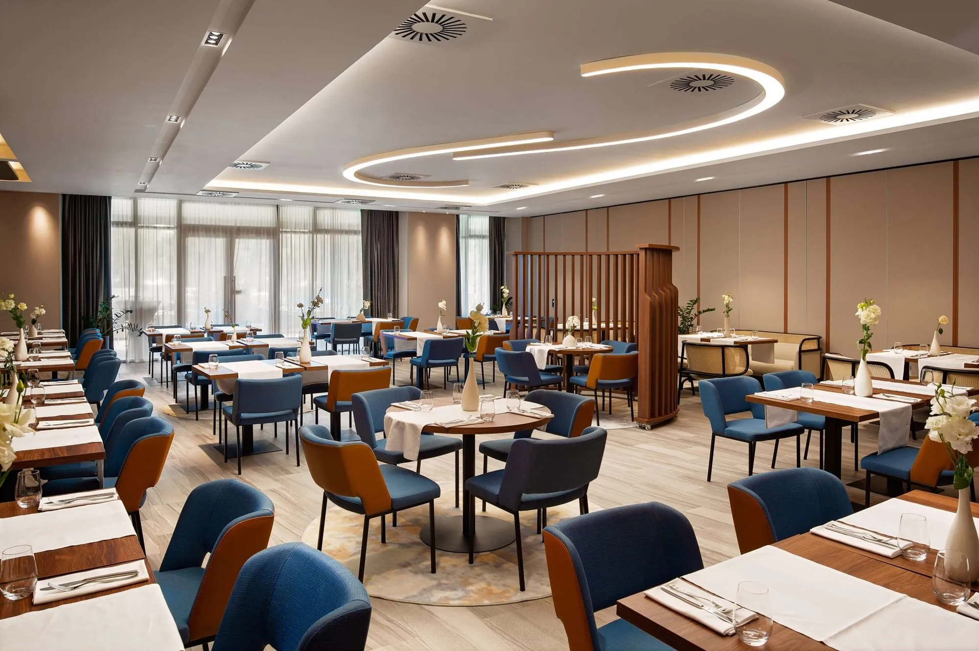Iluminat Radisson Blu Hotel Cluj - vedere generală