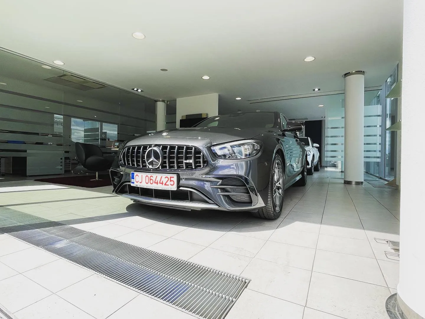Iluminat Mercedes-Benz Cluj-Napoca - detaliu 1