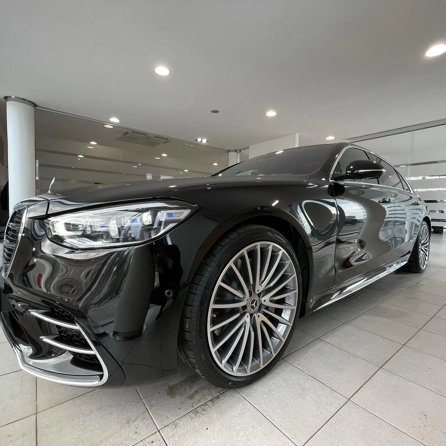 Iluminat Mercedes-Benz Cluj-Napoca - detaliu 3