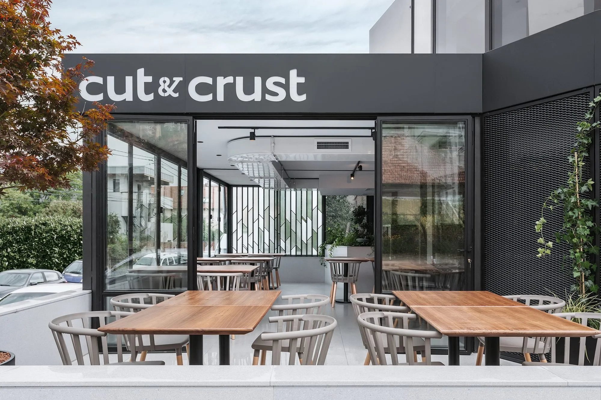 Iluminat Cut & Crust Cluj-Napoca - detaliu 4