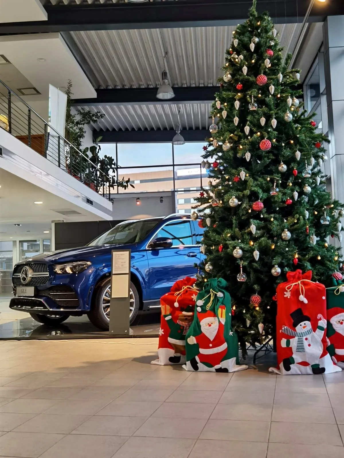 Iluminat Mercedes-Benz Cluj-Napoca - detaliu 5